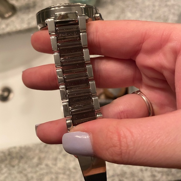 Michael Kors Watch w/ Box - Picture 5 of 10